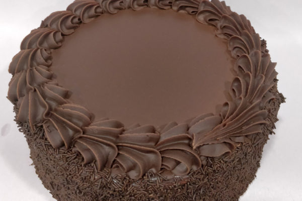 G001 - Small Round Chocolate Gateau
