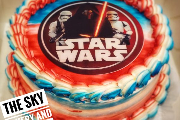 C113 - Large Round Colourful cake with Star Wars